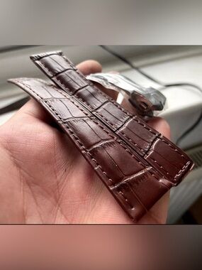 Leather Watch Band+Buckle replacement for TAG   Size 22mm